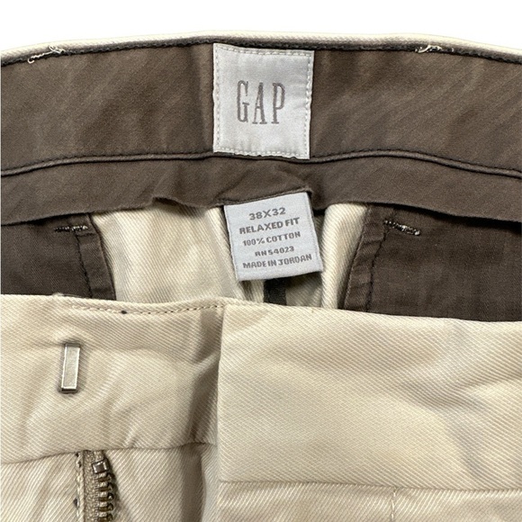 Gap‎ Khakis, 38x32. Great Condition, Reg Fit. - Picture 2 of 3